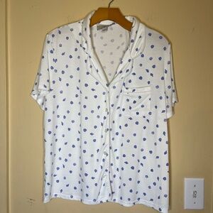 Seashell White and Blue Button-Up Shirt